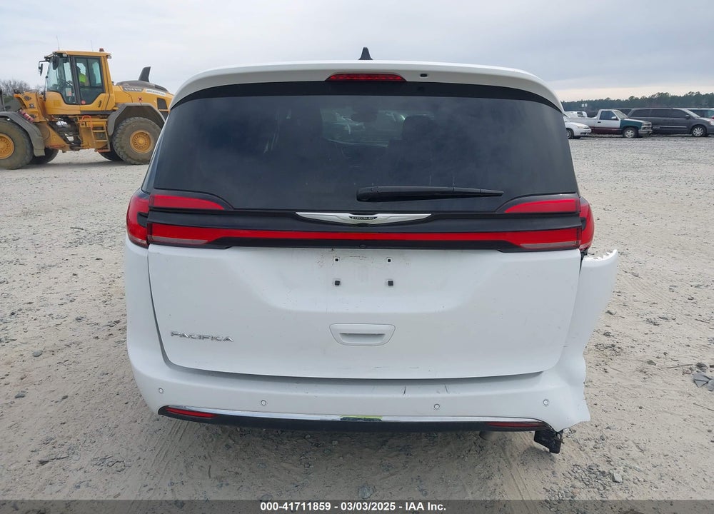 2024 CHRYSLER PACIFICA TOURING L VIN: 2C4RC1BG8RR167501