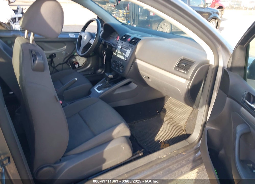 2008 VOLKSWAGEN RABBIT VIN: WVWBA71K68W333522