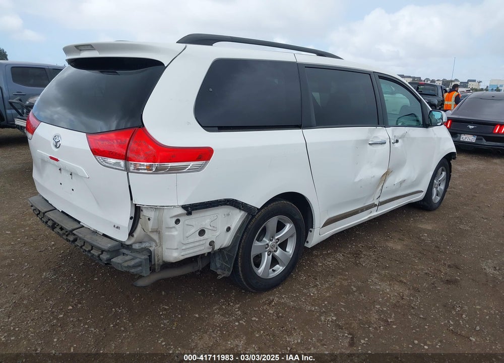 2011 TOYOTA SIENNA VIN: 5TDKK3DC5BS013058