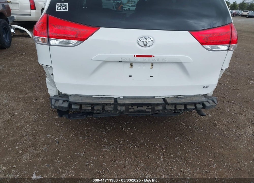 2011 TOYOTA SIENNA VIN: 5TDKK3DC5BS013058