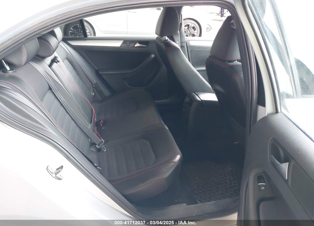2012 VOLKSWAGEN JETTA VIN: 3VW567AJ1CM460223