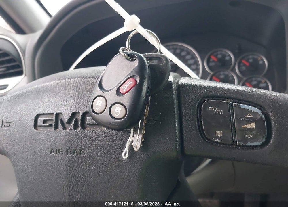 2002 GMC ENVOY SLT VIN: 1GKDS13S922501849