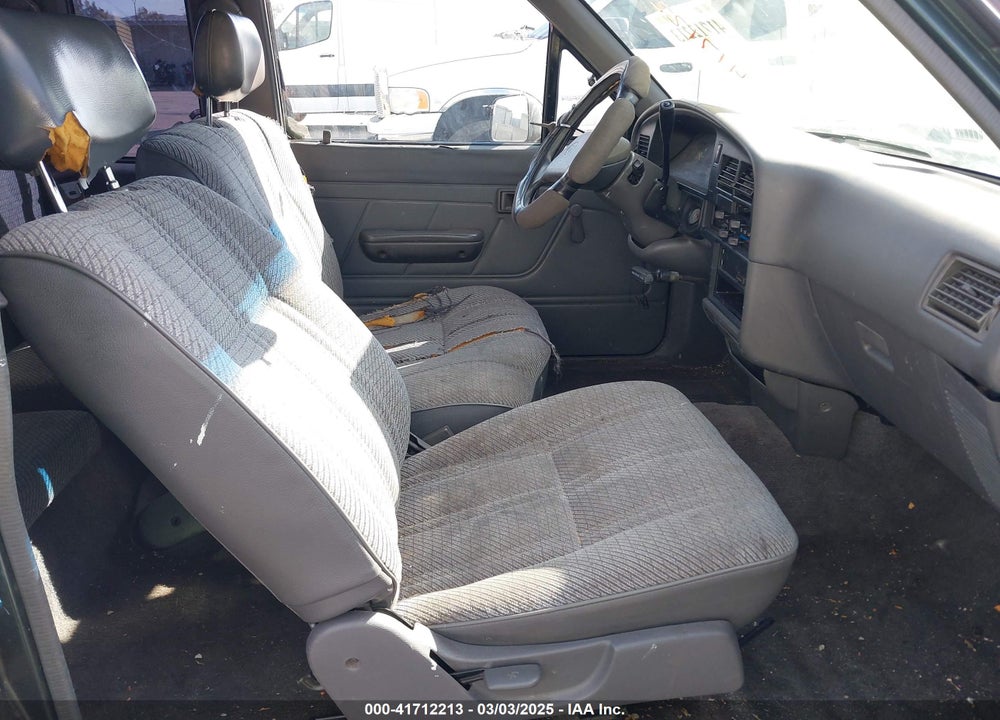 1992 TOYOTA PICKUP 1/2 TON EX LNG WHLBSE DLX VIN: JT4RN93P5N5058671