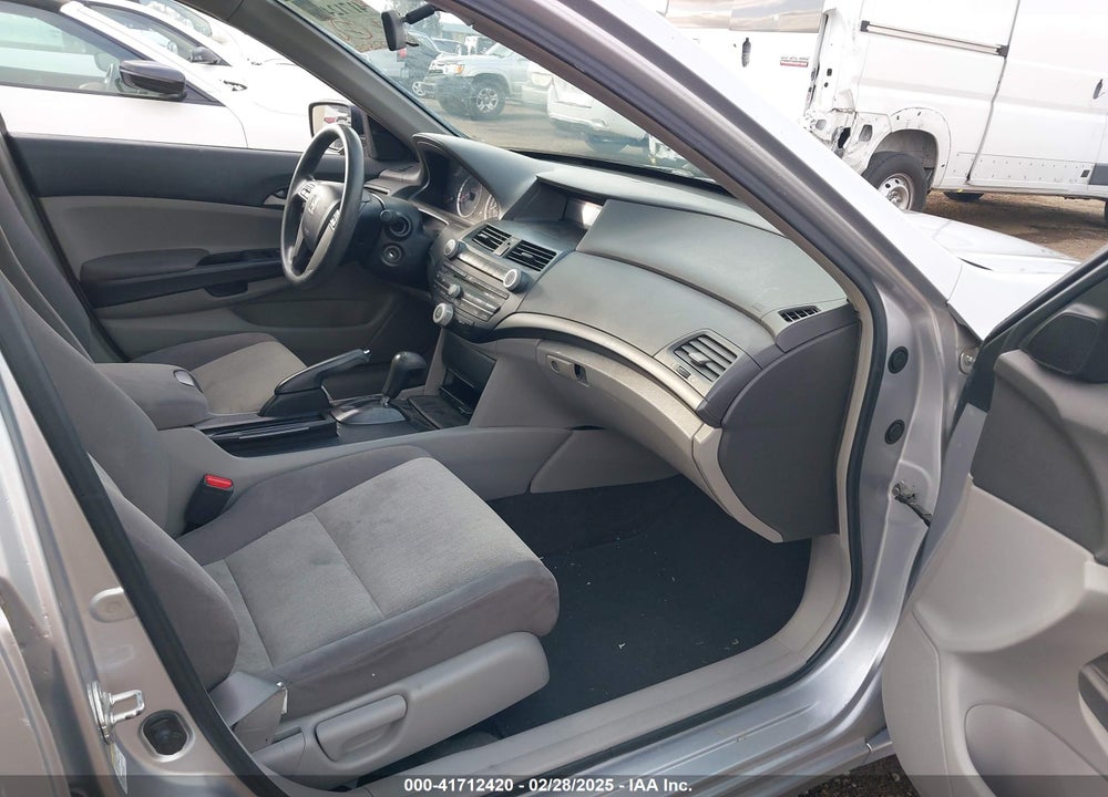 2008 HONDA ACCORD 2.4 LX VIN: 1HGCP263X8A140750