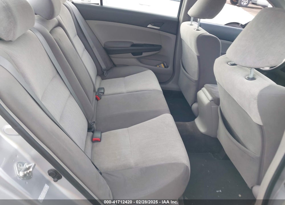 2008 HONDA ACCORD 2.4 LX VIN: 1HGCP263X8A140750