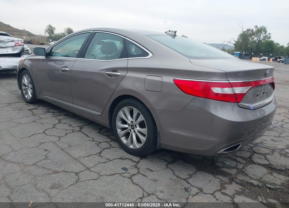 2013 HYUNDAI AZERA VIN: KMHFG4JGXDA218239