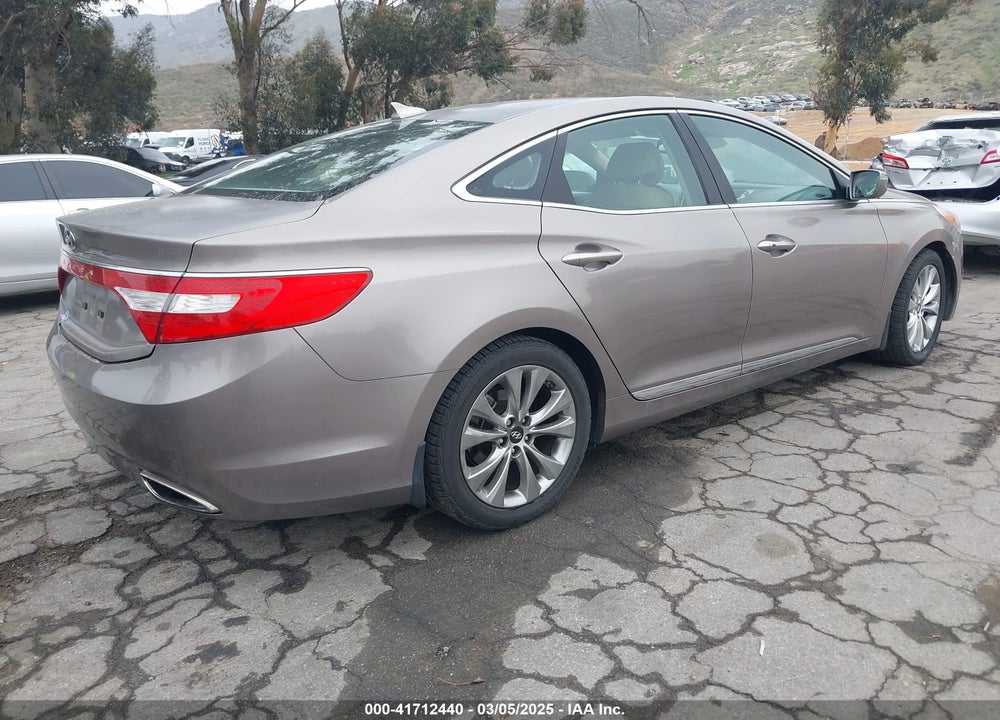 2013 HYUNDAI AZERA VIN: KMHFG4JGXDA218239