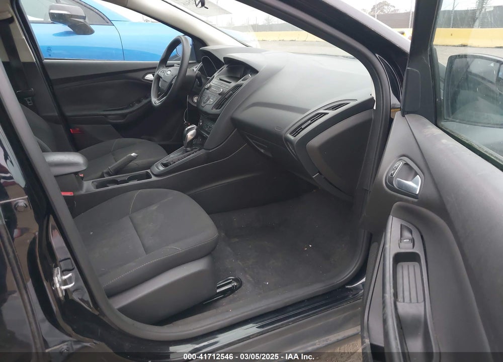 2016 FORD FOCUS SE VIN: 1FADP3F22GL285354