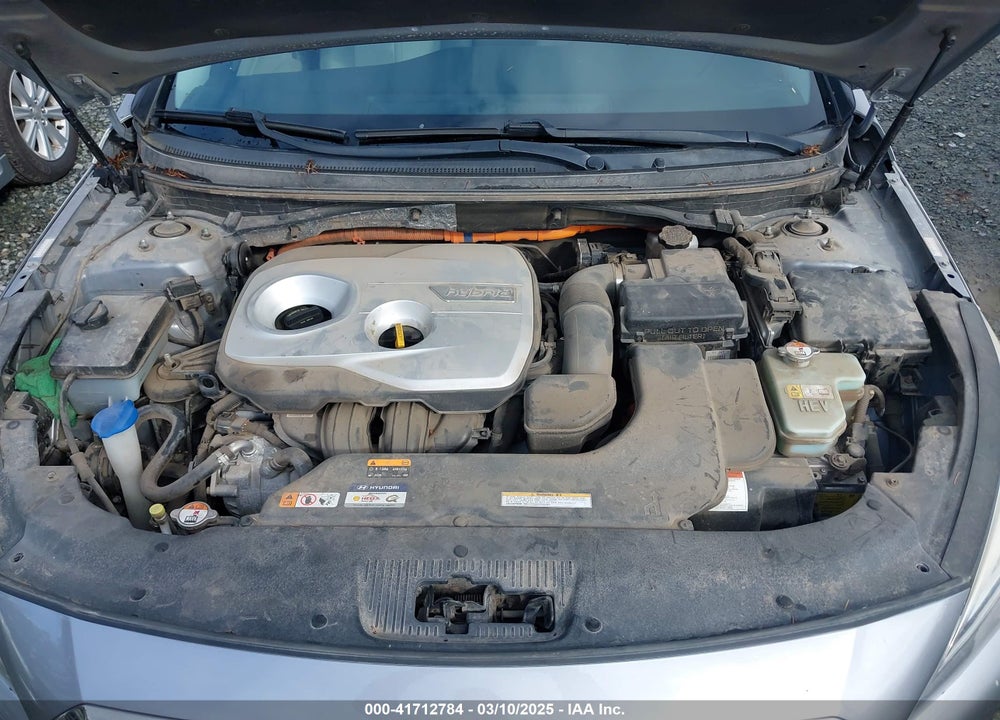 2017 HYUNDAI SONATA HYBRID VIN: KMHE24L12HA043607