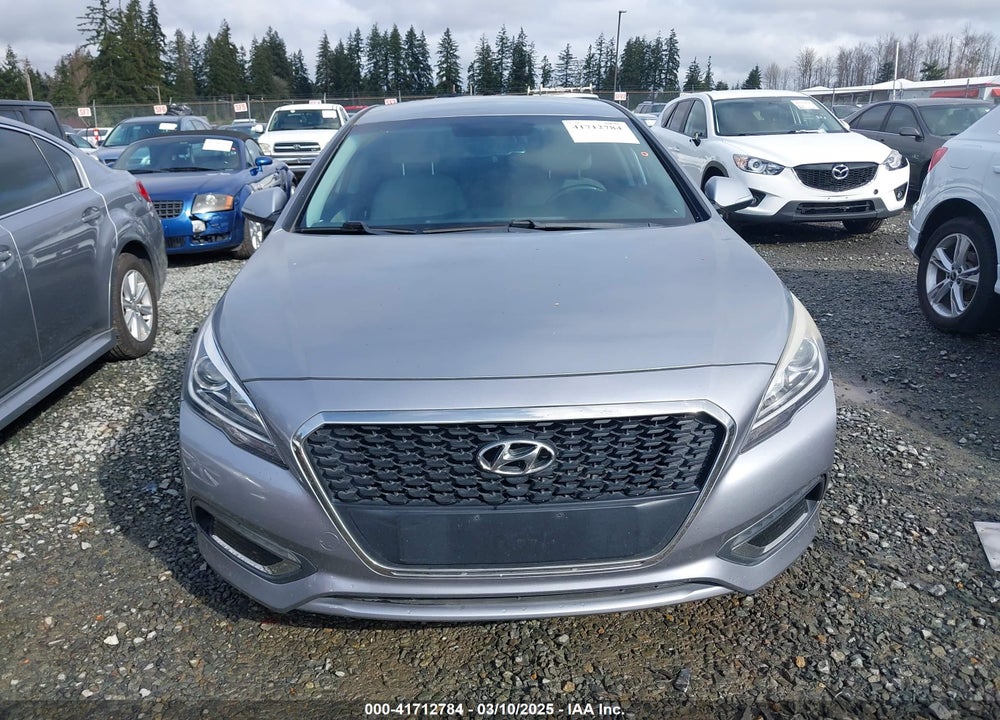 2017 HYUNDAI SONATA HYBRID VIN: KMHE24L12HA043607