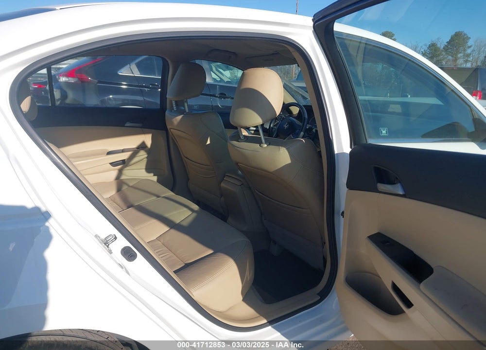 2011 HONDA ACCORD 2.4 SE VIN: 1HGCP2F64BA146819