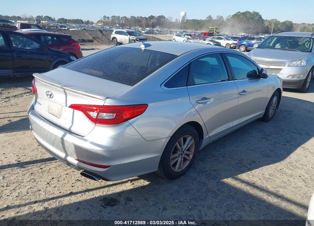 2015 HYUNDAI SONATA VIN: 5NPE24AF0FH229655