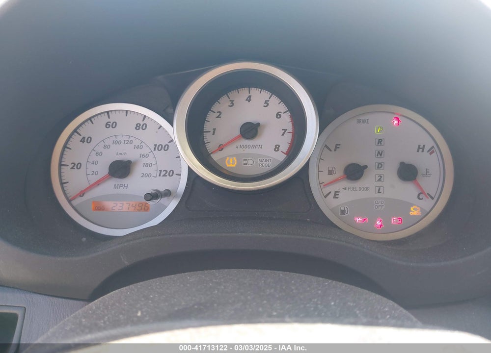 2005 TOYOTA RAV4 VIN: JTEGD20V250053330