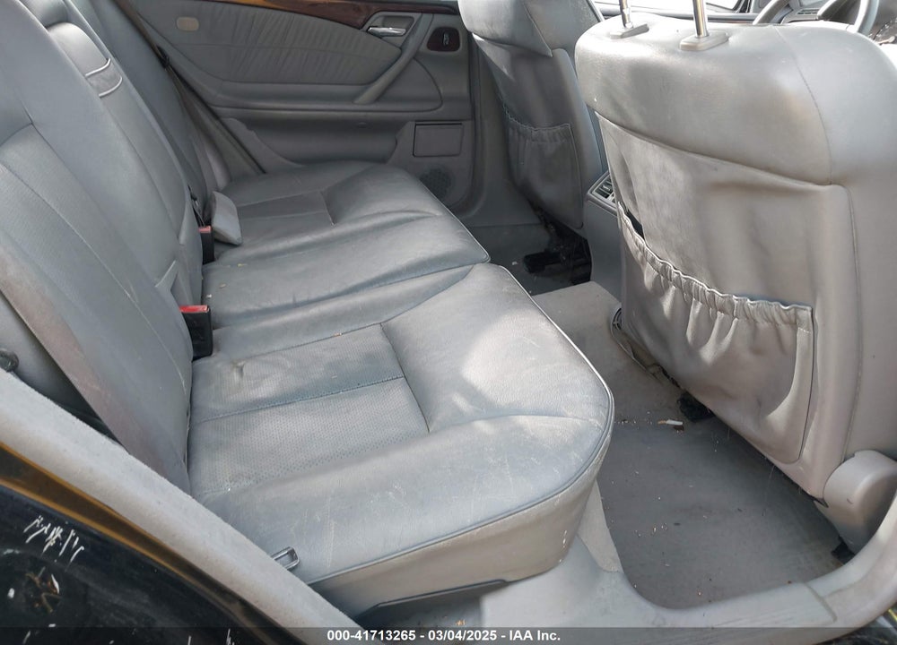2001 MERCEDES-BENZ E 320 VIN: WDBJH65JX1B290284