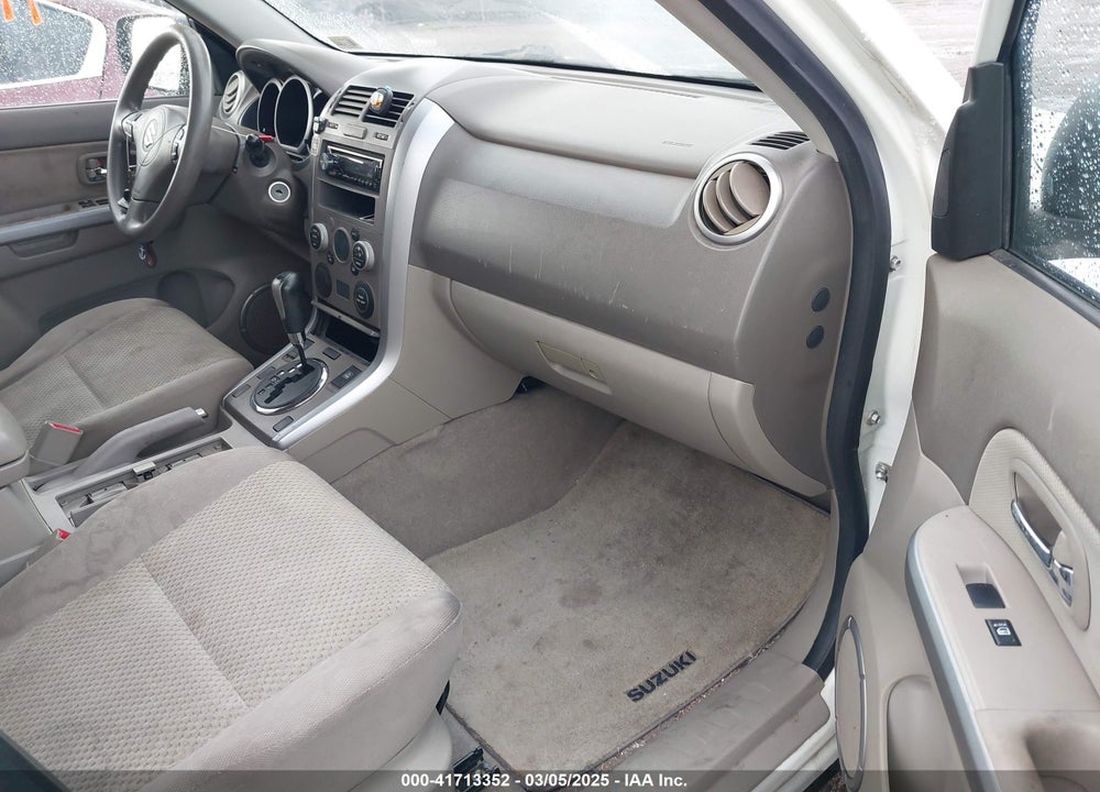 2009 SUZUKI GRAND VITARA VIN: JS3TE042X94100012