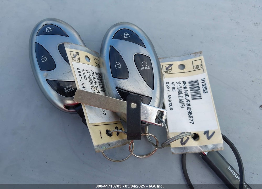 2024 HYUNDAI ELANTRA HYBRID VIN: KMHLN4DJ9RU095877