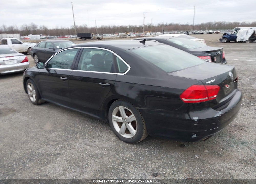2013 VOLKSWAGEN PASSAT VIN: 1VWBP7A3XDC061296