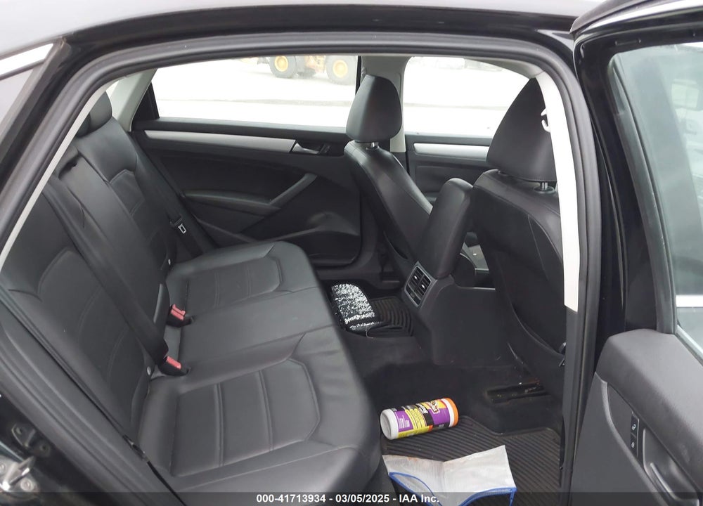 2013 VOLKSWAGEN PASSAT VIN: 1VWBP7A3XDC061296