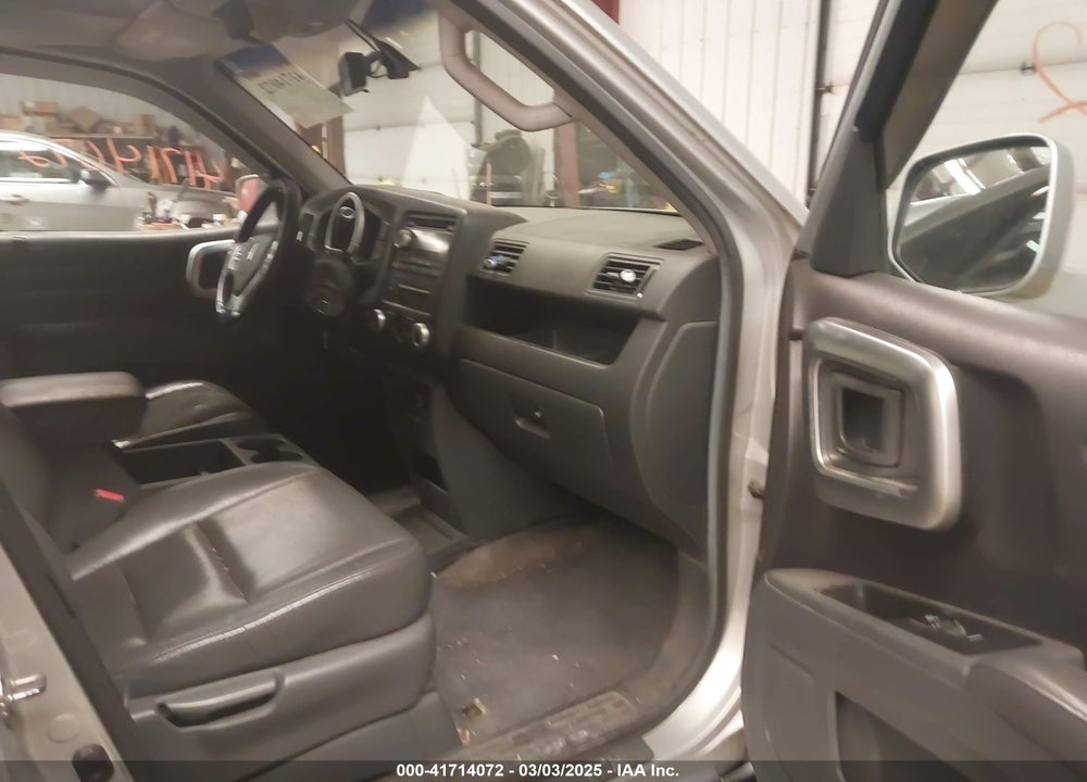 2008 HONDA RIDGELINE RTL VIN: 2HJYK16518H517686
