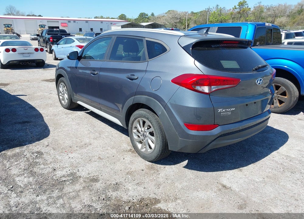 2018 HYUNDAI TUCSON VIN: KM8J3CA42JU601320