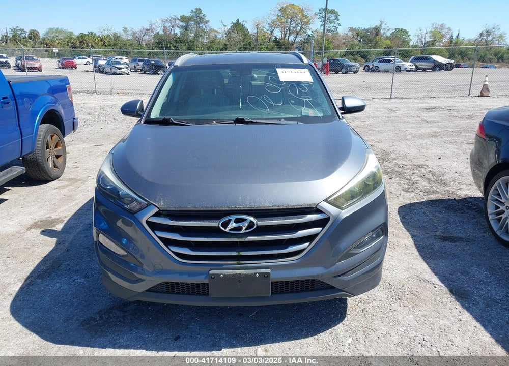 2018 HYUNDAI TUCSON VIN: KM8J3CA42JU601320