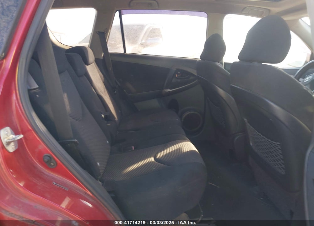 2006 TOYOTA RAV4 VIN: JTMBD32VX65011560