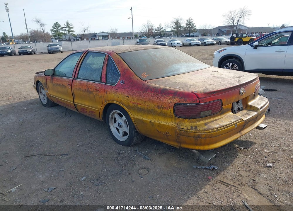 1995 CHEVROLET CAPRICE / IMPALA CLASSIC SS VIN: 1G1BL52P1SR143179