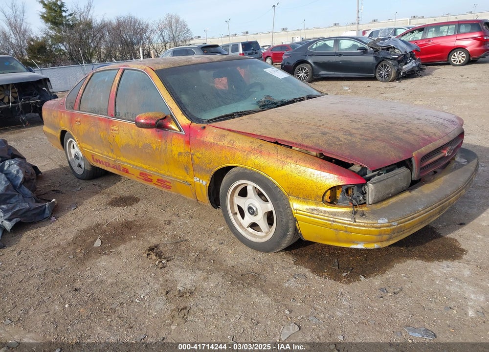 1995 CHEVROLET CAPRICE / IMPALA CLASSIC SS VIN: 1G1BL52P1SR143179