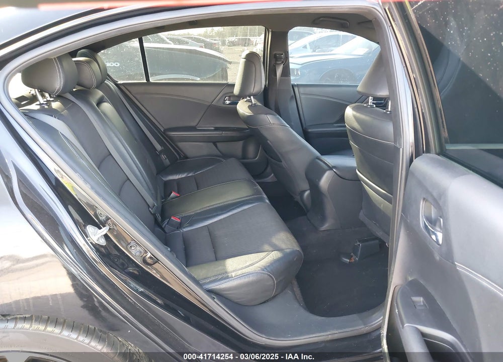 2017 HONDA ACCORD VIN: 1HGCR2F54HA275069