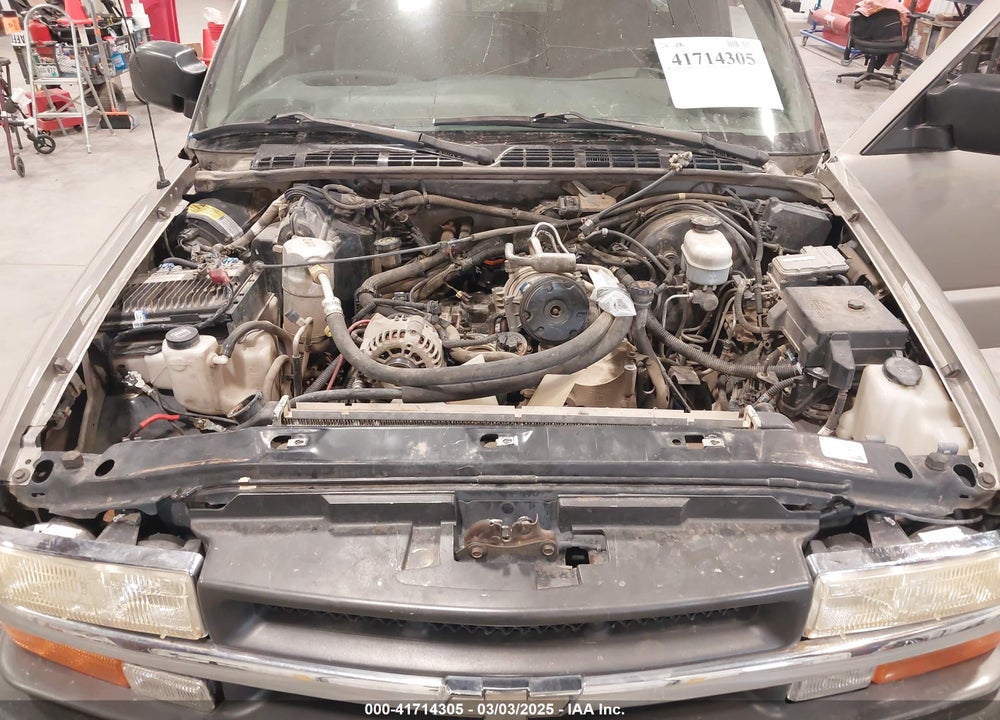 2000 CHEVROLET S-10 LS VIN: 1GCCT19W5Y8187170