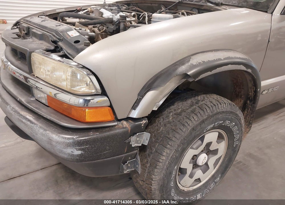 2000 CHEVROLET S-10 LS VIN: 1GCCT19W5Y8187170