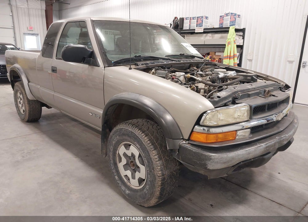 2000 CHEVROLET S-10 LS VIN: 1GCCT19W5Y8187170