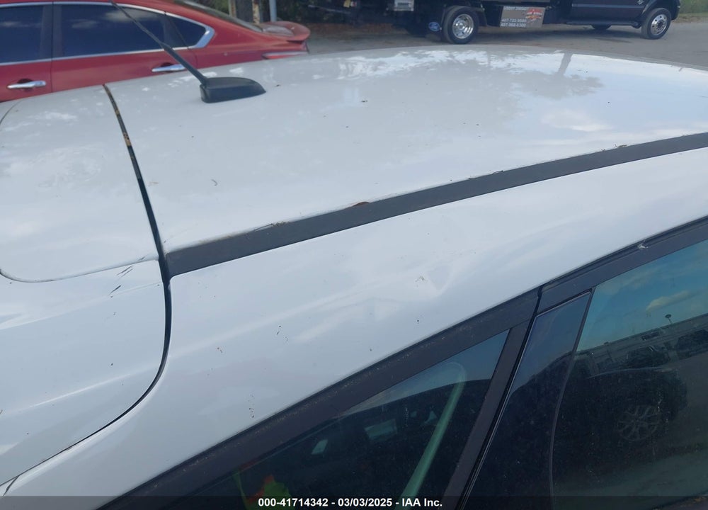 2018 FORD FOCUS SE VIN: 1FADP3K25JL295454