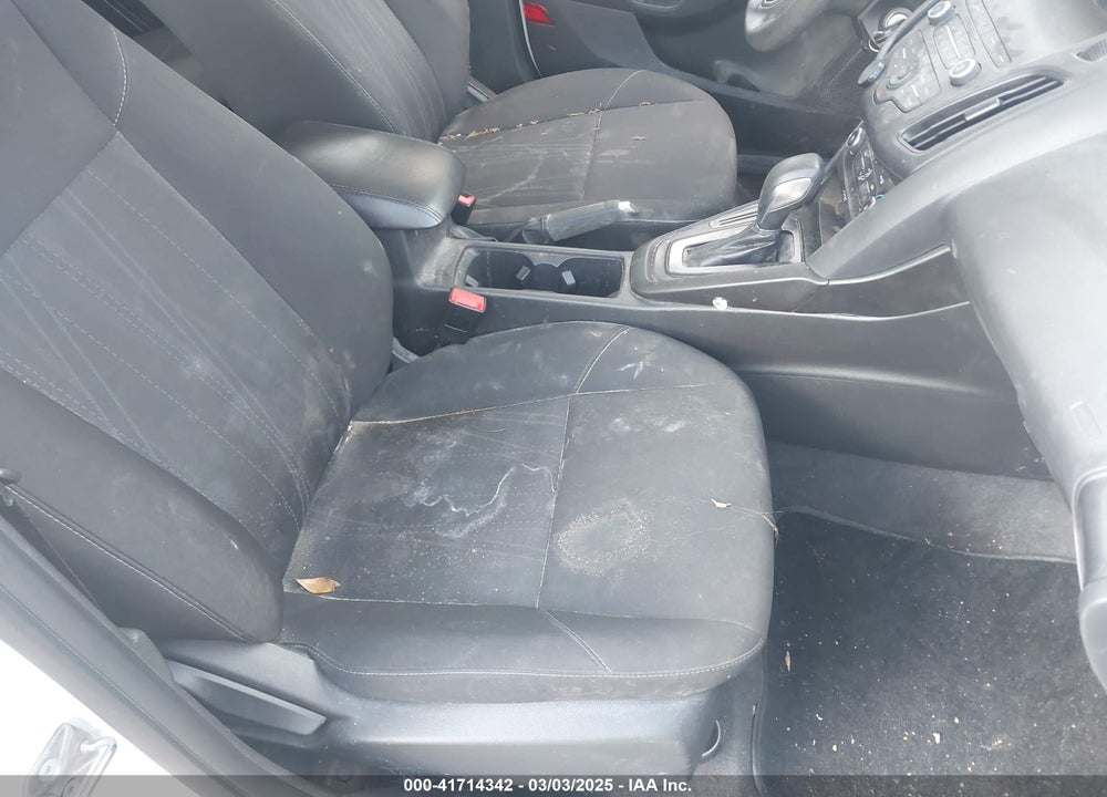 2018 FORD FOCUS SE VIN: 1FADP3K25JL295454