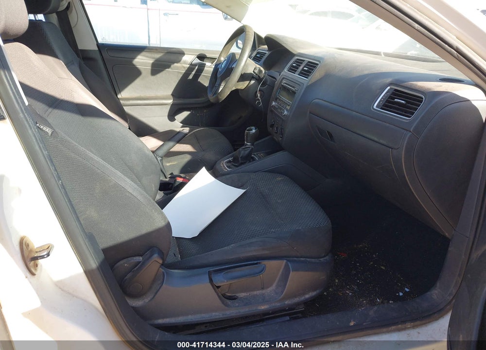 2014 VOLKSWAGEN JETTA VIN: 3VW1K7AJ0EM379890