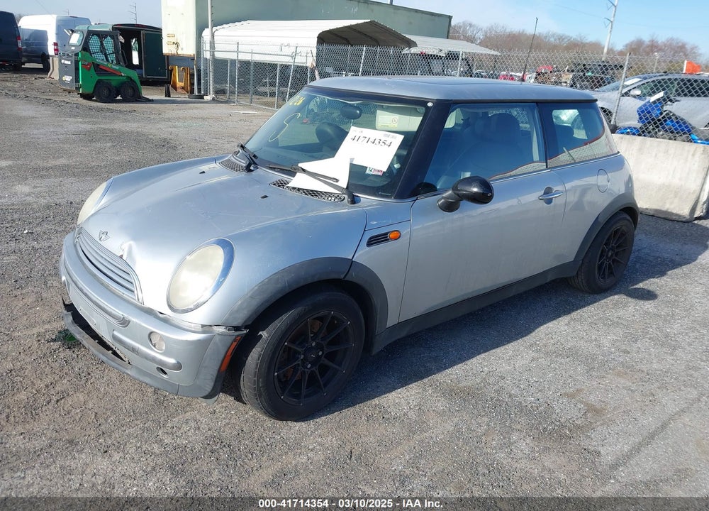 2003 MINI COOPER VIN: WMWRC334X3TC45616