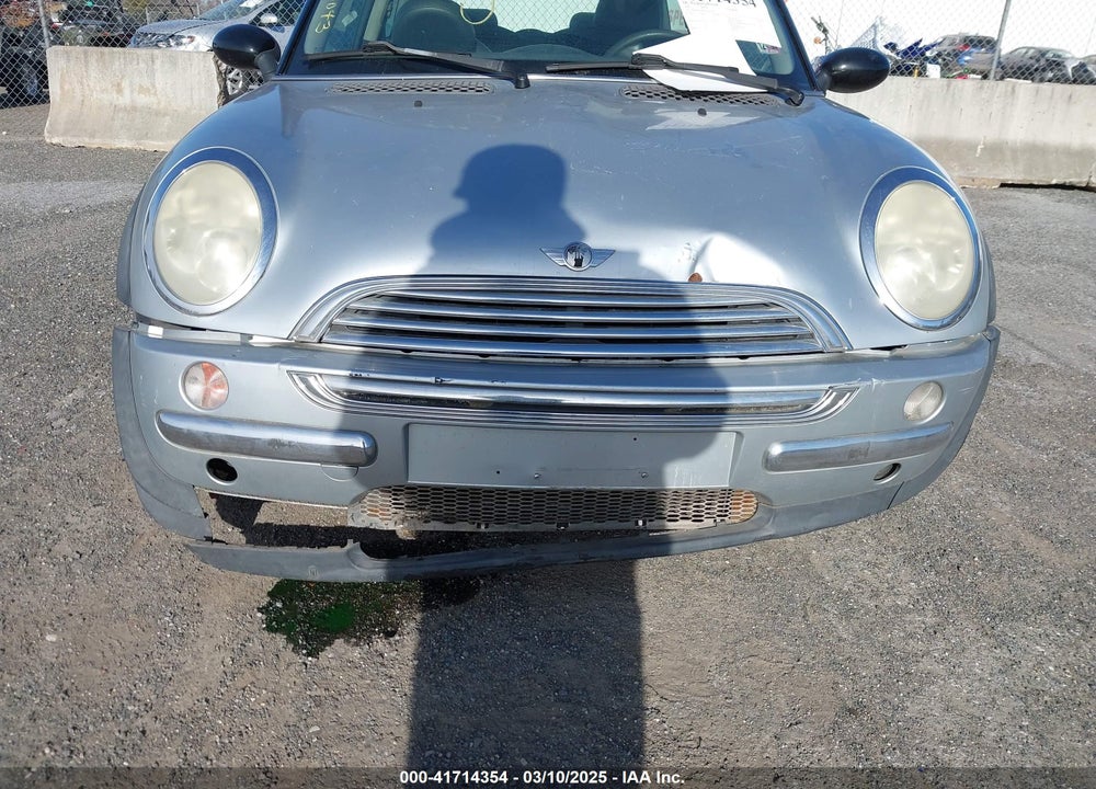 2003 MINI COOPER VIN: WMWRC334X3TC45616