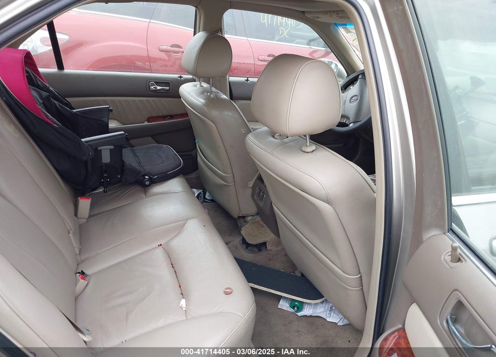 2002 ACURA RL VIN: JH4KA965X2C001377
