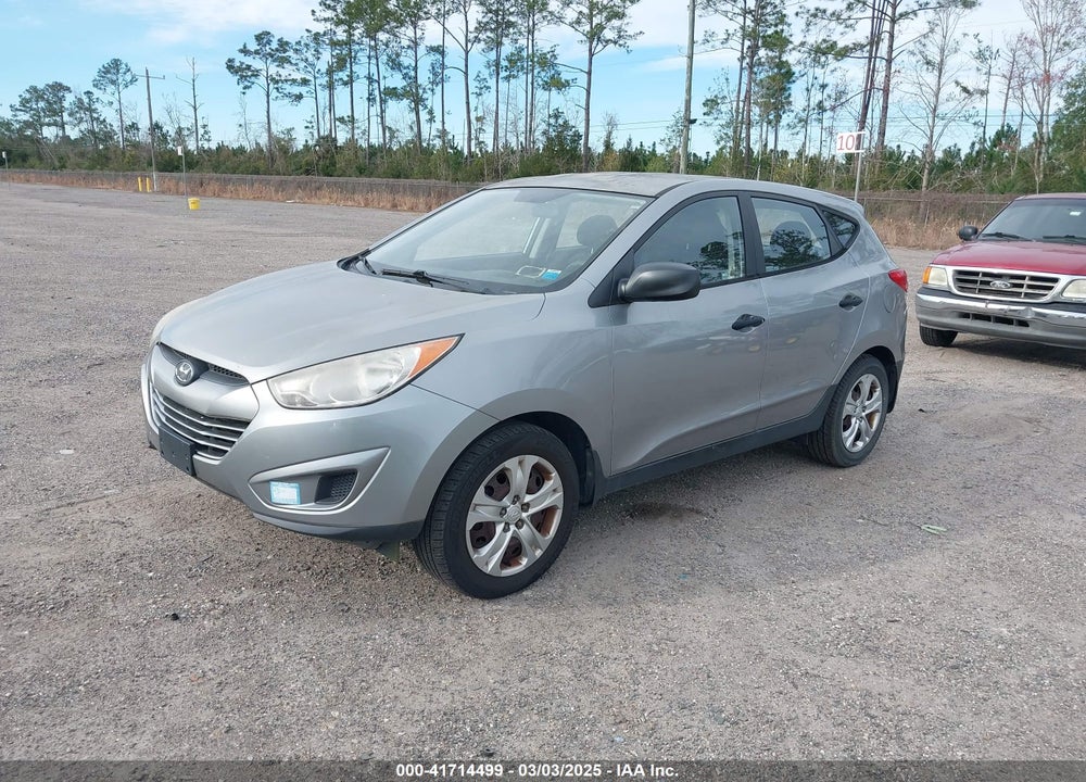 2011 HYUNDAI TUCSON GL VIN: KM8JT3AB7BU227318