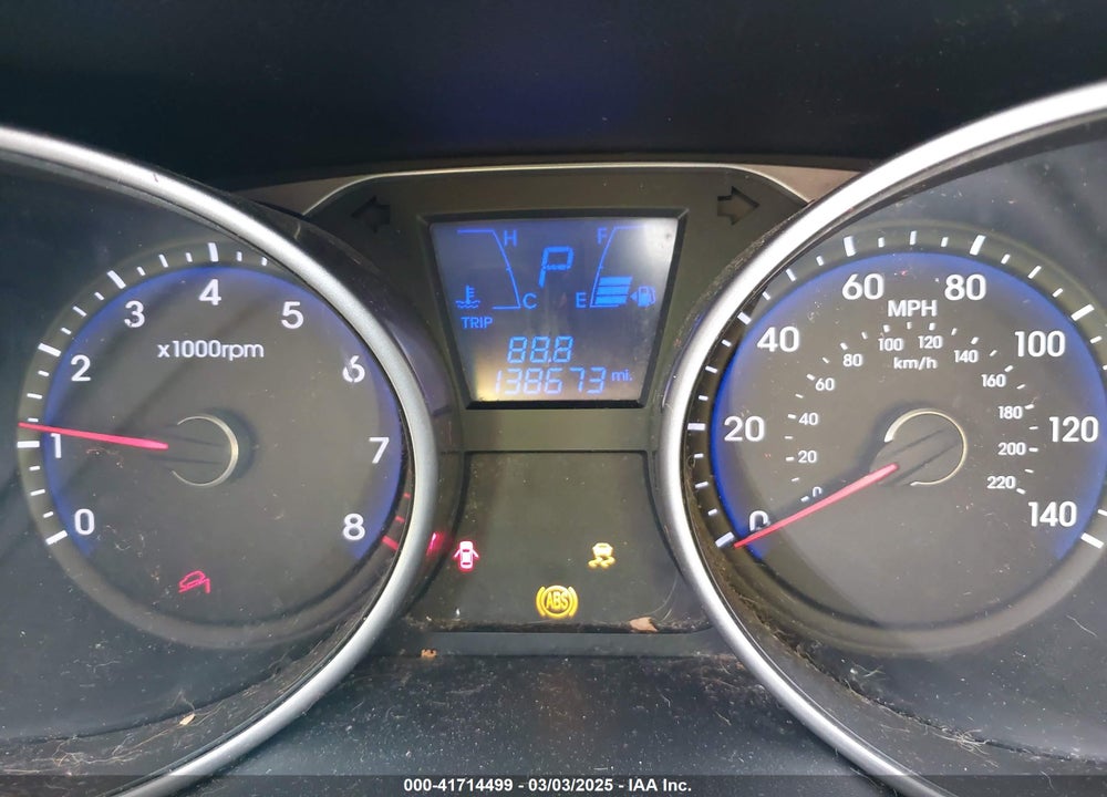 2011 HYUNDAI TUCSON GL VIN: KM8JT3AB7BU227318