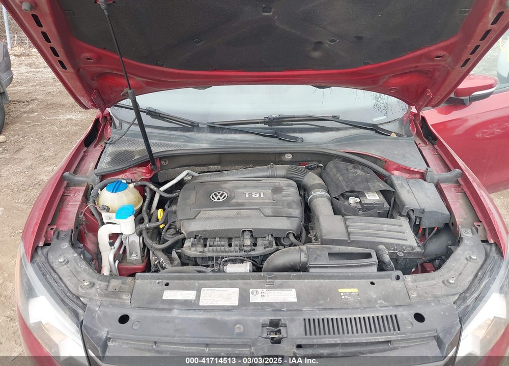 2015 VOLKSWAGEN PASSAT VIN: 1VWAT7A32FC029372