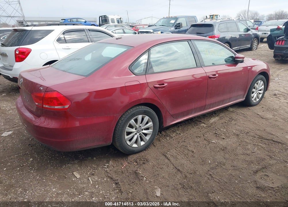 2015 VOLKSWAGEN PASSAT VIN: 1VWAT7A32FC029372