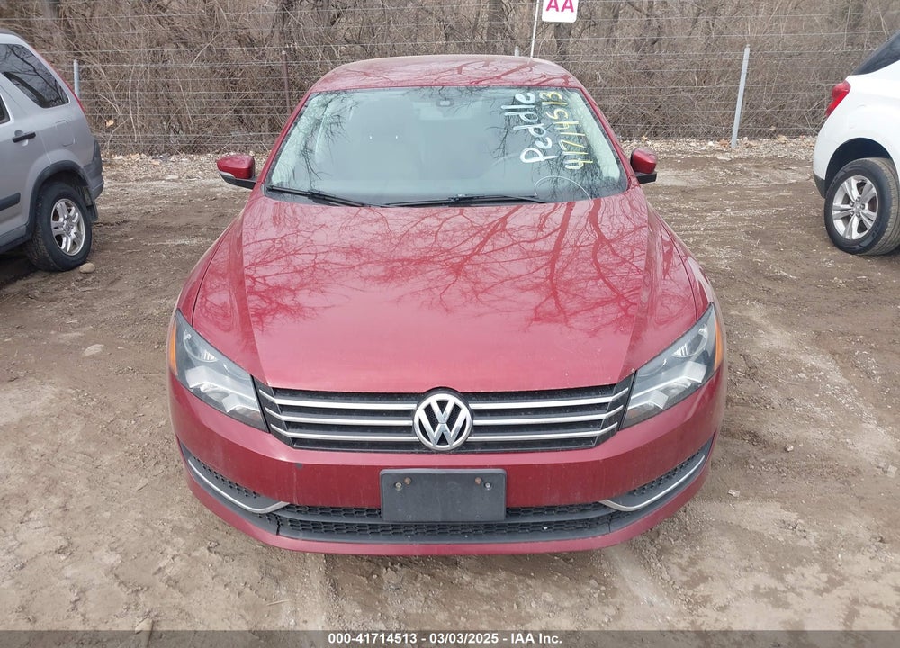 2015 VOLKSWAGEN PASSAT VIN: 1VWAT7A32FC029372