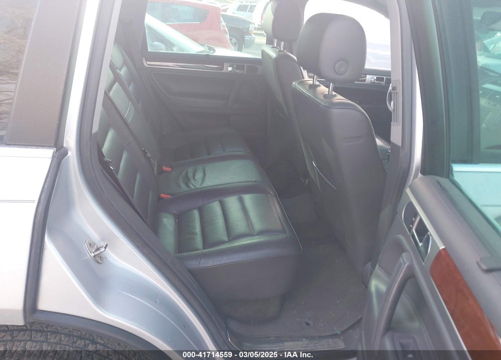 2005 VOLKSWAGEN TOUAREG VIN: WVGBG77L55D016459