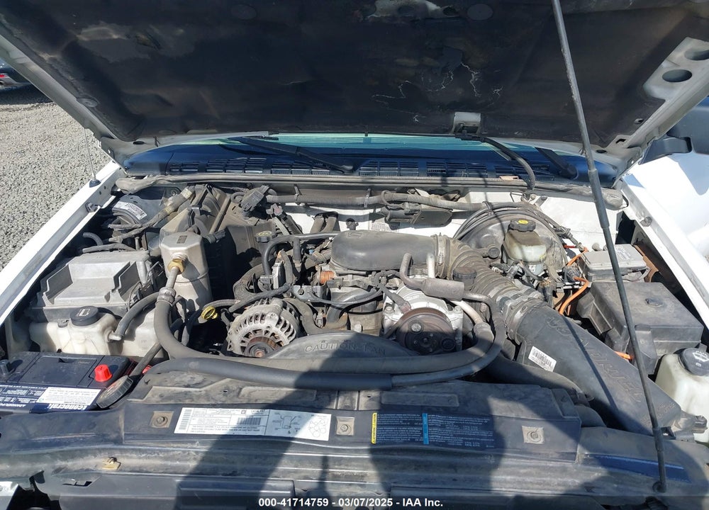 2002 CHEVROLET S-10 VIN: 1GCCS19W028183151