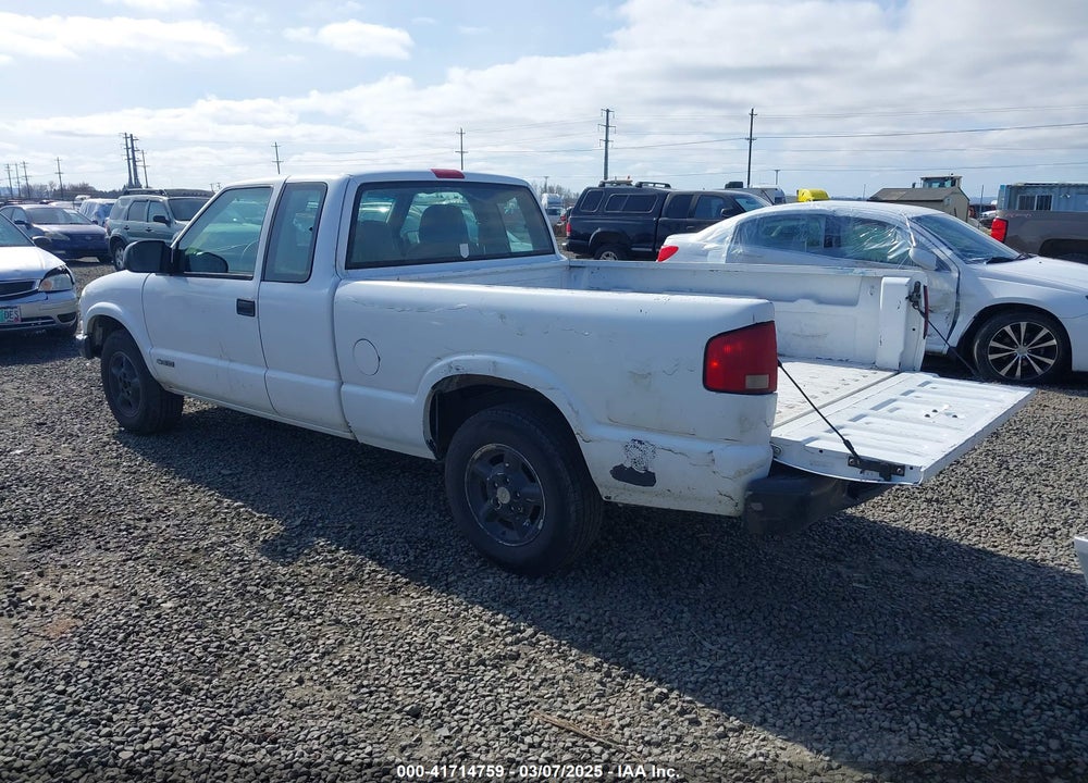 2002 CHEVROLET S-10 VIN: 1GCCS19W028183151