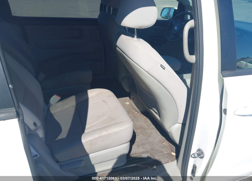 2016 KIA SEDONA LX VIN: KNDMB5C11G6116148