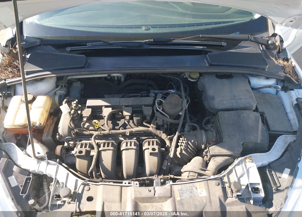 2015 FORD FOCUS VIN: 1FADP3E28FL386124