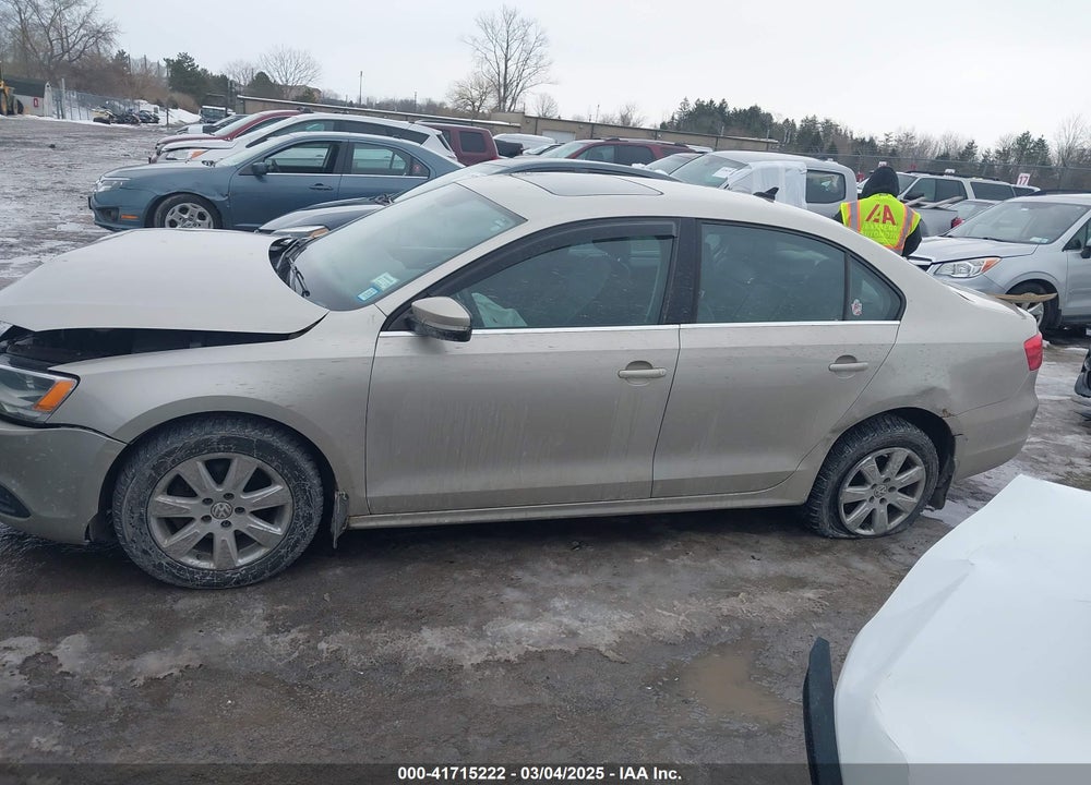 2013 VOLKSWAGEN JETTA VIN: 3VWDP7AJXDM239407