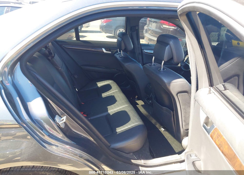 2013 MERCEDES-BENZ C 300 VIN: WDDGF8AB7DR263539